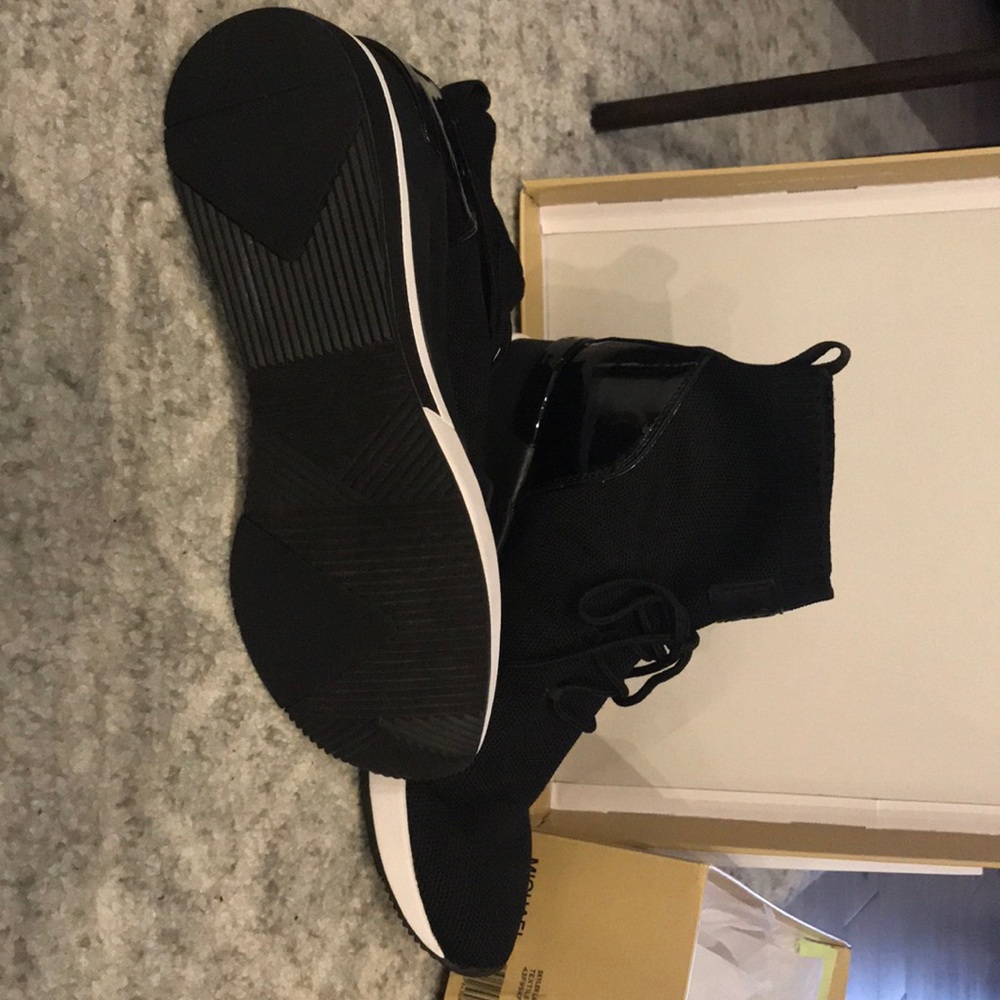 Black Michael Kors Sklyler Bootie sneaker